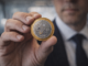 Mixed market signals leave XLM at key technical levels